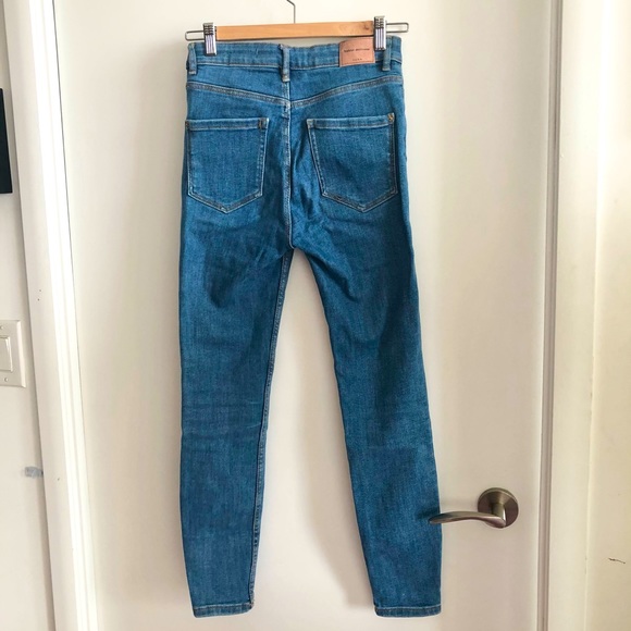 5/$20 High-rise skinny jeans, size 4 - Picture 4 of 8